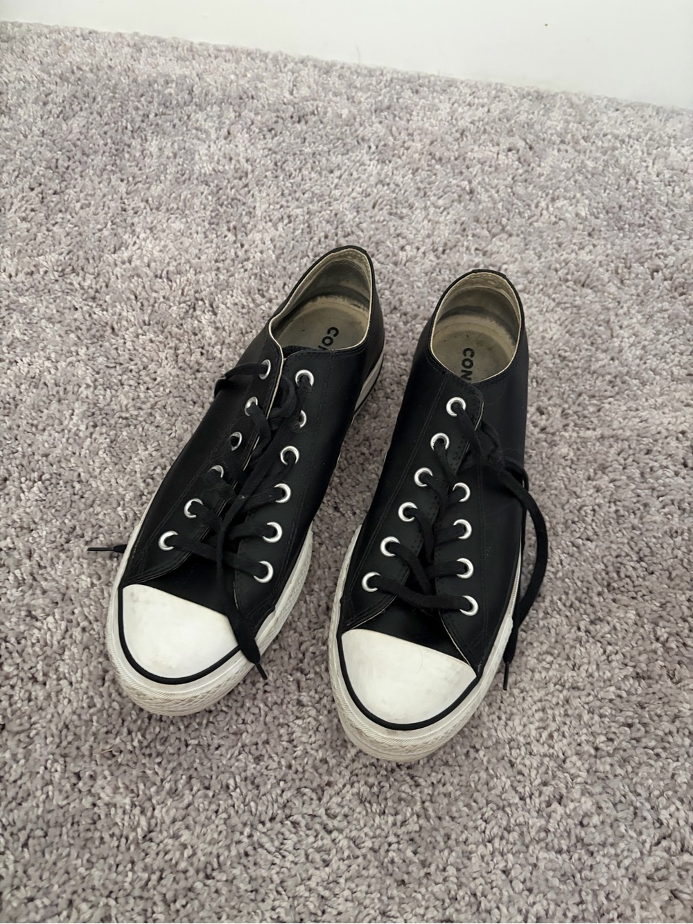 Converse Black and White Low-Top leather Sneakers